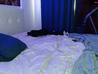 spicypriceyduo hot hottie sucking dildo