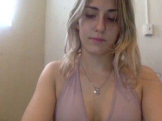 sadieleexo Amazing lady