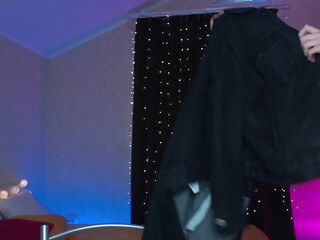 little__kittyy_ pretty chick fucks pussy with black dildo