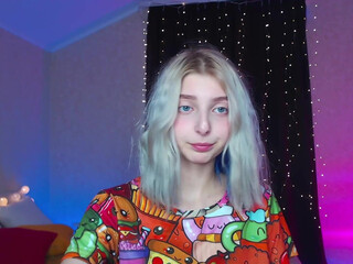 little__kittyy_ charming whore sticks dildo in the vagina