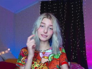 little__kittyy_ Sultry mare