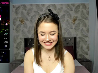 evi1ove exquisite slut shows juicy ass