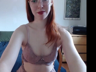 bushonfire gorgeous model strips and pulls pussy