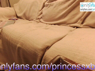 bellabbabe53 thick blonde body masturbates pussy