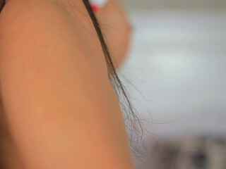 _good_girl cute chick shows off gorgeous body