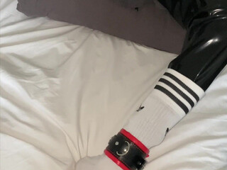 LockedSubJordy aka lockedsubJordy onlyfans beautiful woman in black clearly jerks off her vagina