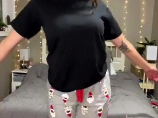 Just Wingit onlyfans hot babe jerking off her cunt