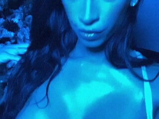 jasmine lotus pretty lady gently masturbates cunt