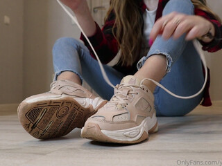 Young Goddes onlyfans Lovely blond 2