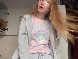 Young Goddes onlyfans trans girl tames her girlfriend