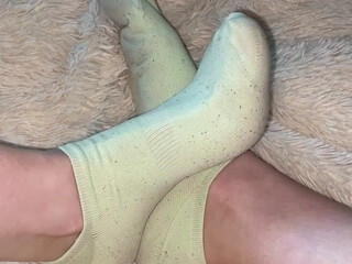 Young Goddes onlyfans beauty fucks herself in front of the webcam