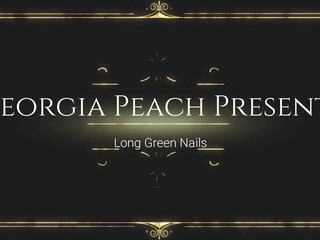 paypeaches fucks herself in front of the webcam