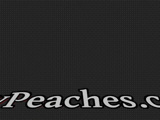 paypeaches hot babe fucks both holes