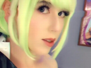 Shiri Allwood squirting from attractive