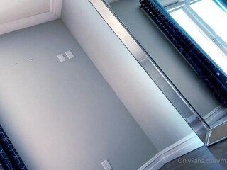 Madison Ivy aka madison420ivy onlyfans showing off her body