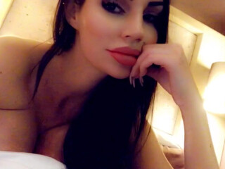 yvonne_bar crazy chick caresses sex lips