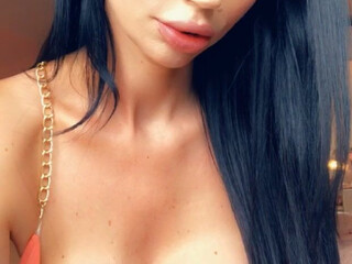 yvonne_bar Tanned ladies