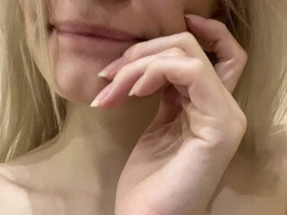 niko_belle Busty Shmara