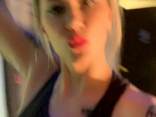 madeline_marlowe naughty woman sucks cock