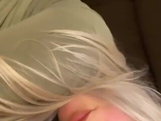 Paola_Skye onlyfans cute chick gently pulls pussy