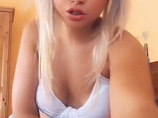 Paola_Skye onlyfans cums from masturbation in front of the camera