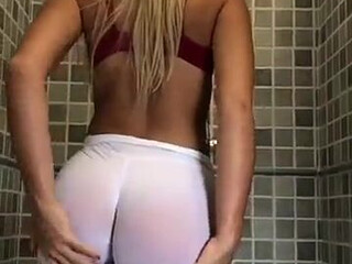 Paola_Skye onlyfans sexy babe dancing striptease