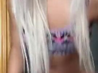 Paola_Skye onlyfans young slut masturbating with sex toy