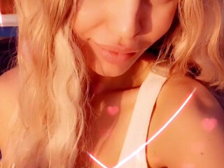 Maya_Di onlyfans shy young lady fingering sex toys