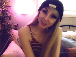 cutiepii33quinn onlyfans redhead babe with big tits masturbating cunt