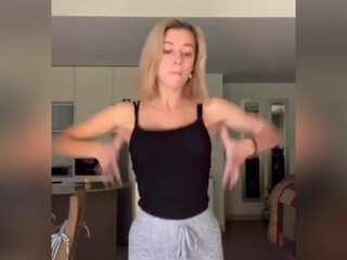 breelouisexoxo onlyfans mature masturbates in front of webcam