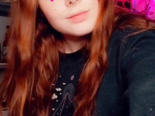 adulteressamber (Amber Addis) onlyfans gorgeous young lady jerks both holes