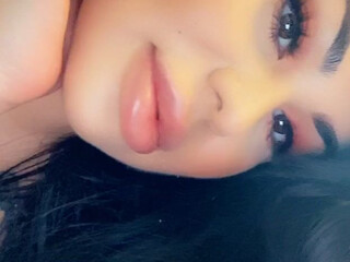 Vikkiii onlyfans sweet beauty