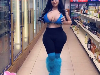 Vikkiii onlyfans hot pussy pushes vagina