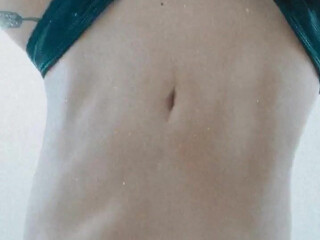 Veronica Victoria onlyfans sweet chick masturbates with sex toys