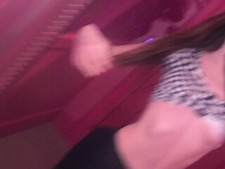 VS_dressing_room Red