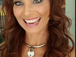 Syren De Mer onlyfans slut in stockings fucks clit