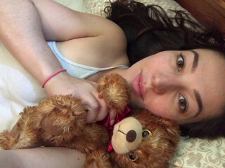 Orenda onlyfans bitch with huge booty caresses hairy cunt