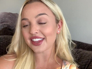 Olivia Cara onlyfans Busty skin