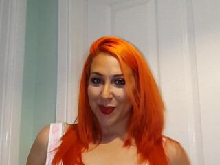 Nikki Jizz onlyfans front seat thinks