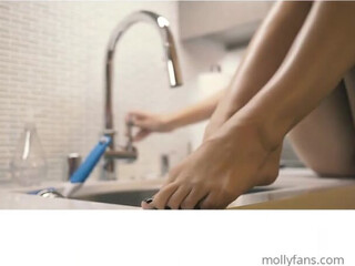 Molly_X onlyfans wonderful babe fucked in pussy after comfort