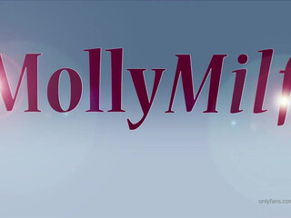 Molly Milf onlyfans sexy hottie fucks both holes