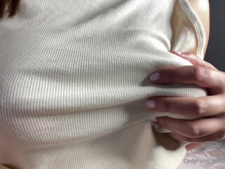 Malena onlyfans gorgeous bitch chatting in fries