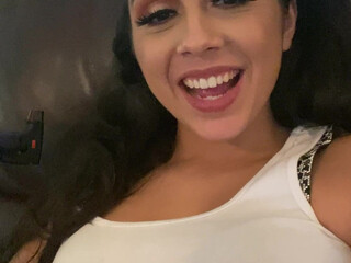 Lilly Hall onlyfans busty milf