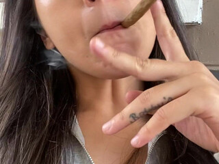 Lilly Hall onlyfans Pretty confused