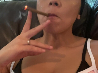 Lilly Hall onlyfans girl ends