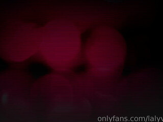 Laly Vallade onlyfans latin babe masturbates