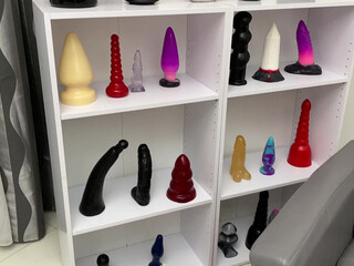 Kristy Black onlyfans busty bitch jerking her pussy with phallus