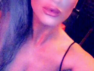 Khloeexo onlyfans luxurious lady gently masturbates pussy