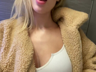 Kaylen Ward onlyfans Luxurious chick