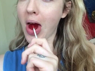 Karla Kush onlyfans cute doll gives her pussy a dildo